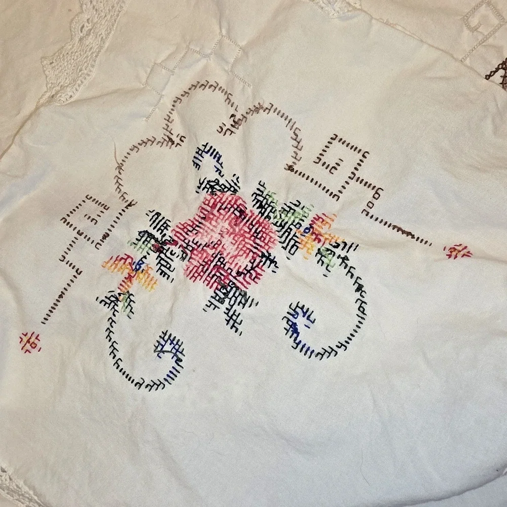 VTG Embroidered Cross Stitch Linen Tablecloth 112x64 White Crochet Edge Handmade
